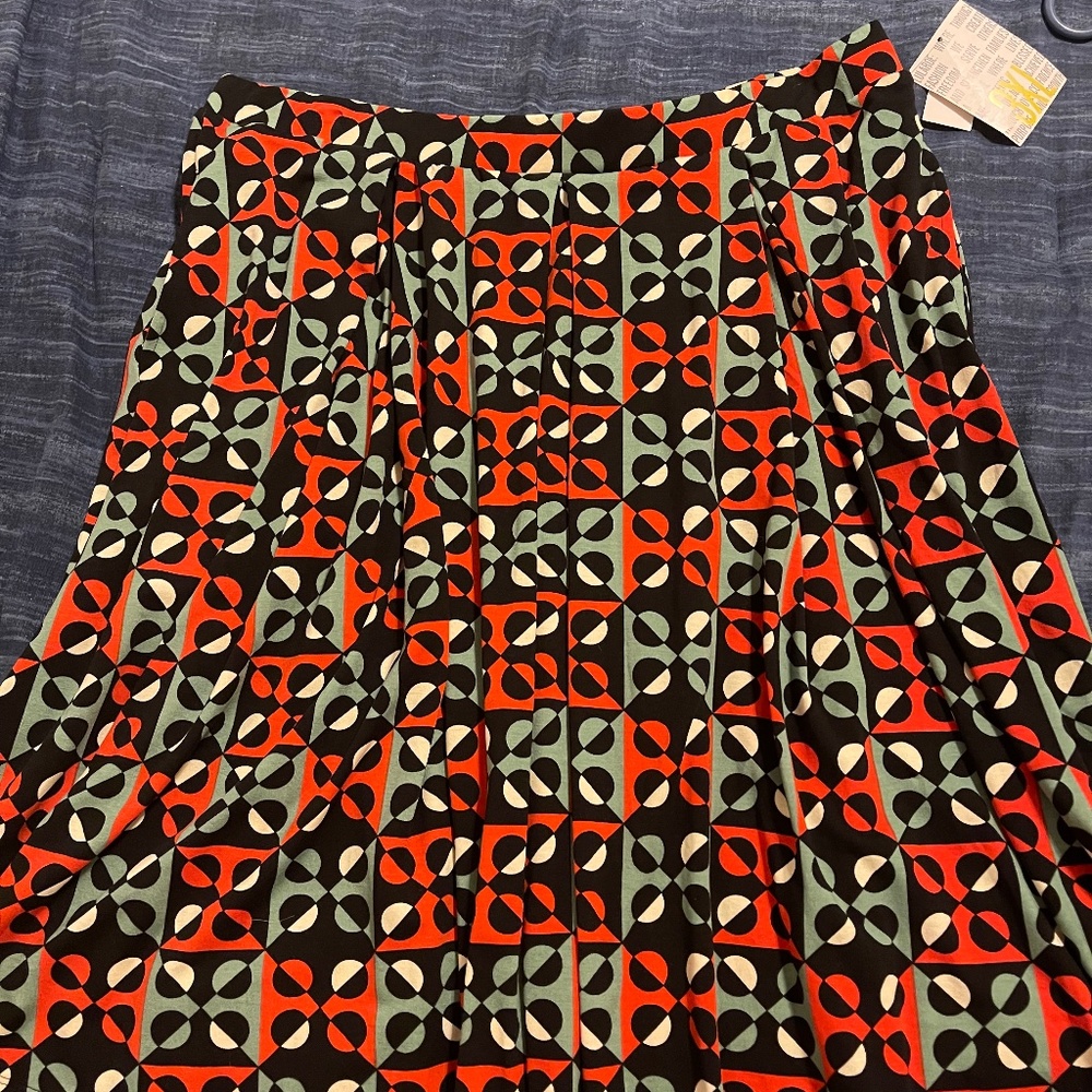 "Madison" A-line skirt with pockets